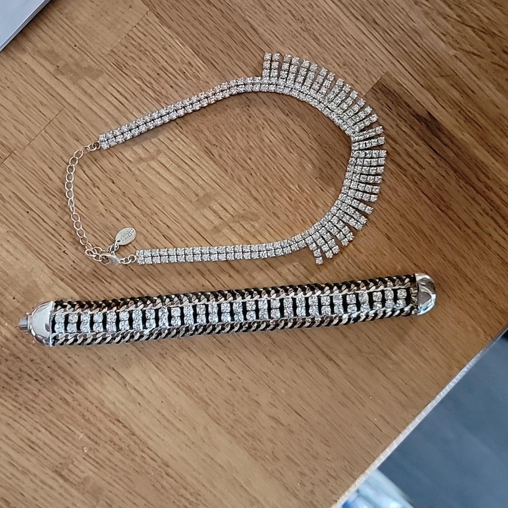 Beautiful vintage necklace and bracelet
